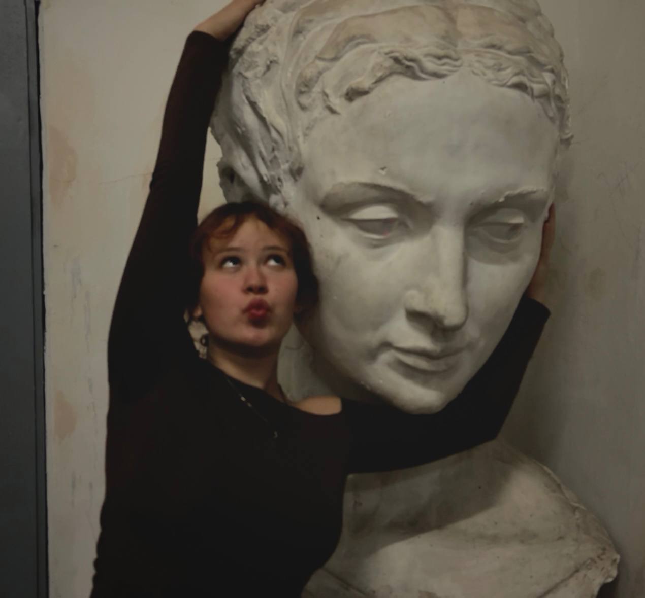 Портрет митця Anna Kuzniak, який працює у стилі Artist (Kyiv, Україна) Фото 1 з 2.