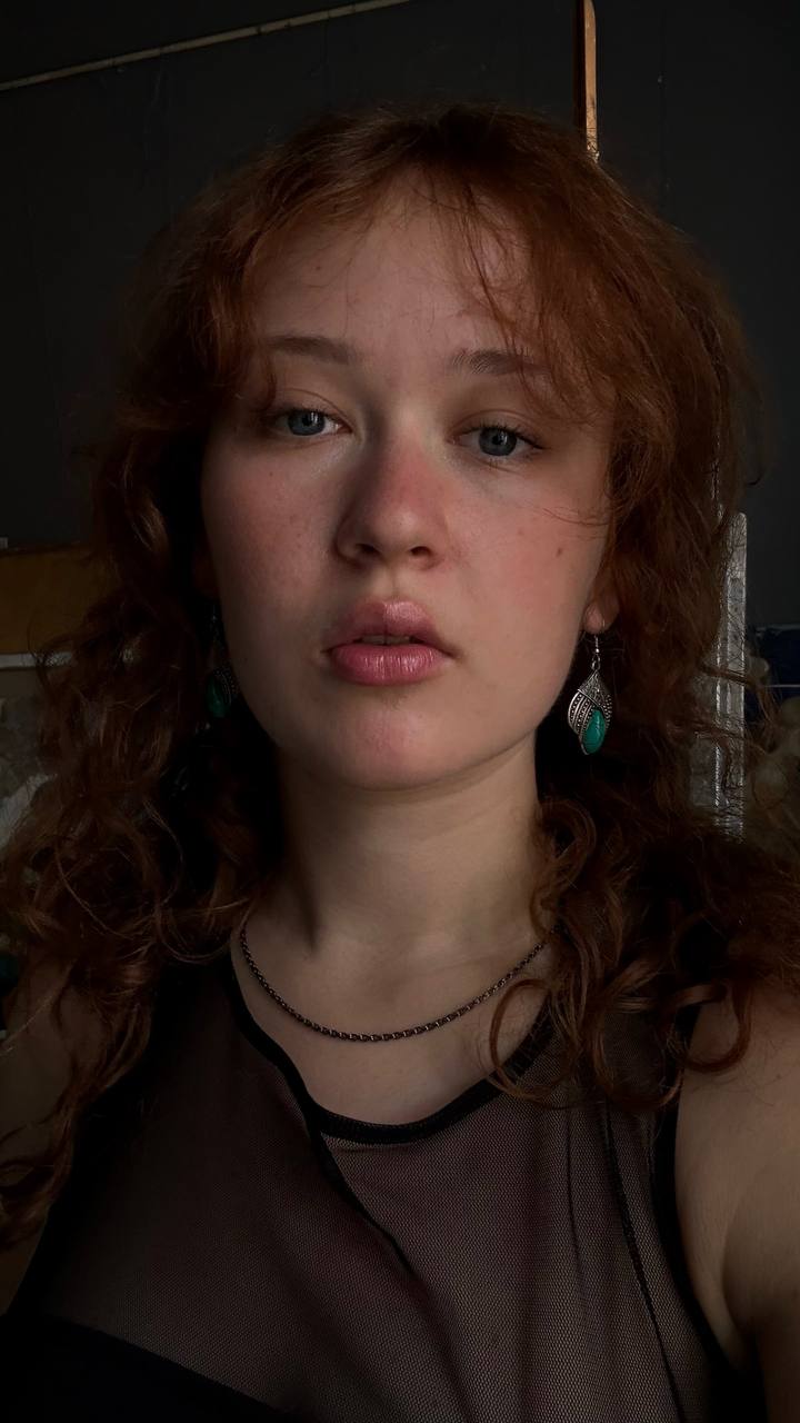 Портрет митця Anna Kuzniak, який працює у стилі Artist (Kyiv, Україна) Фото 2 з 2.